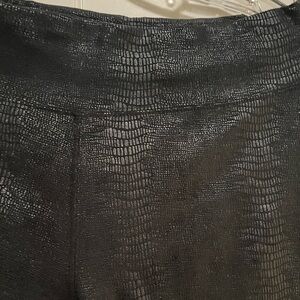 sexy Capri embossed faux leather leggings black STRECH THICK mid